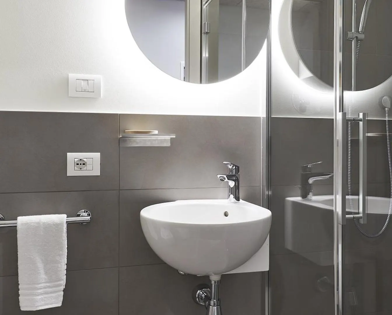 Aparto Milan Giovenale Hotell